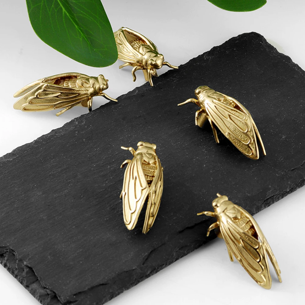 Brass Cicada Cabinet Door Knob - огляд і ціна Unique Furniture Hardware Pulls